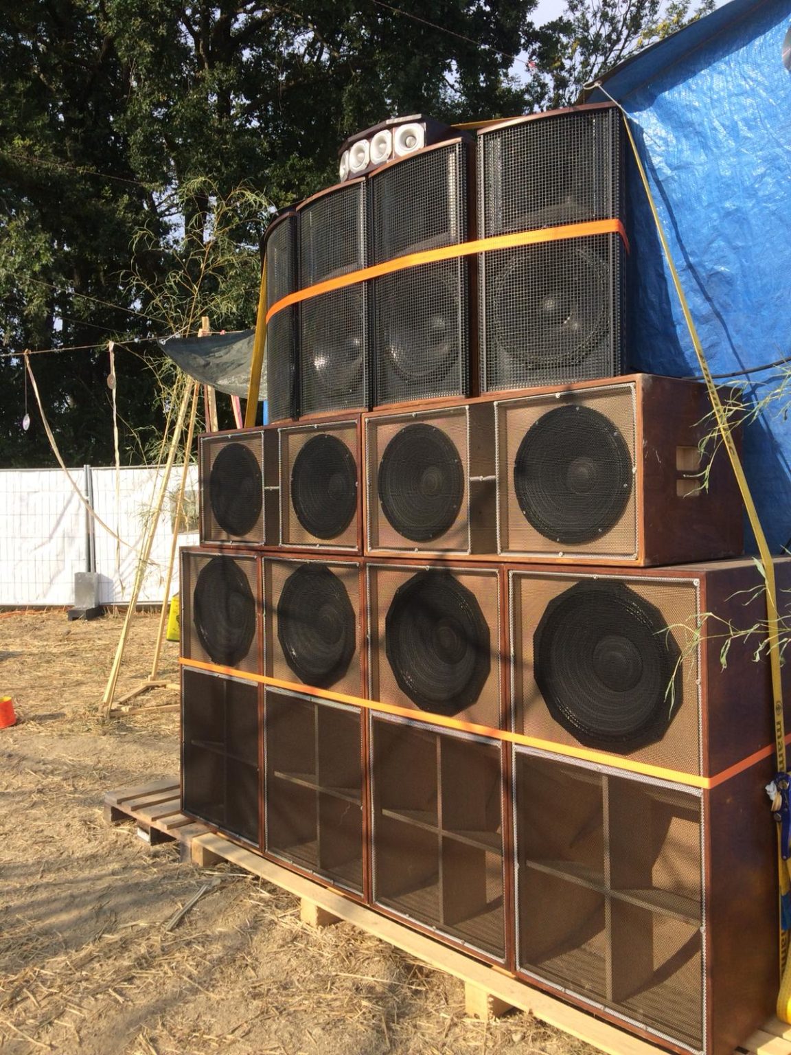 high-frequency-soundsystem-world